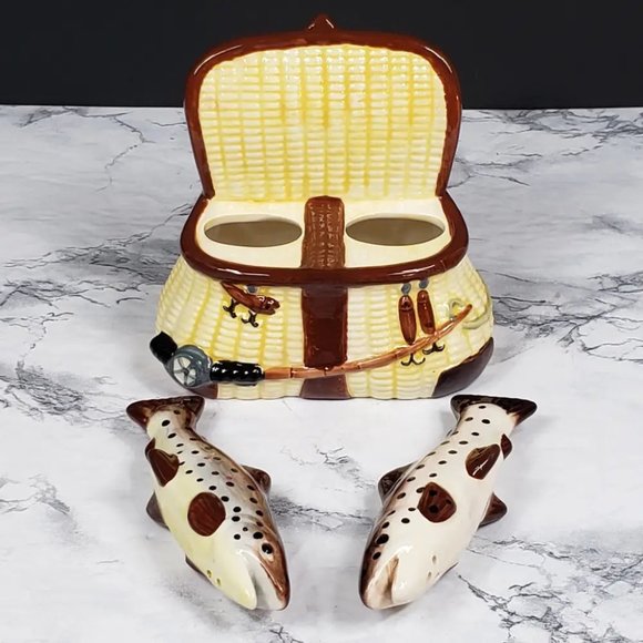 Trout Basket Salt Pepper Shaker Set - Picture 6 of 9